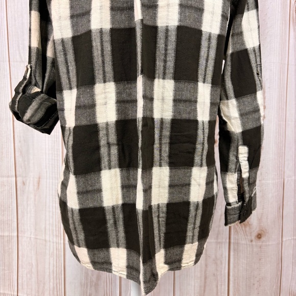 Zara Button-Up Collared Shirt Long Sleeve Cuff Plaid Flannel Black White Size XS - Picture 7 of 14